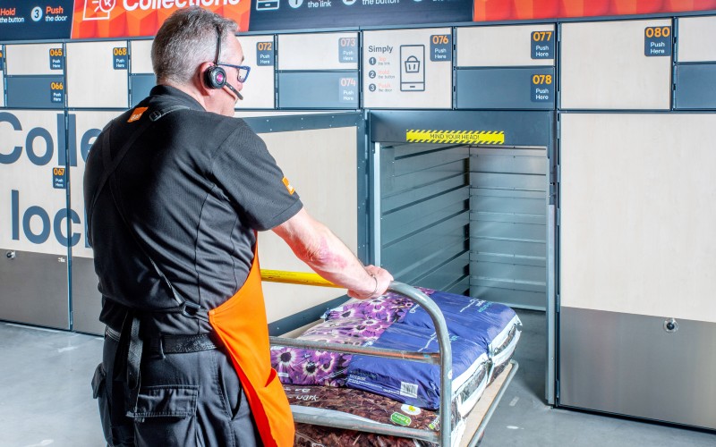 Click Smart Locker, B&Q