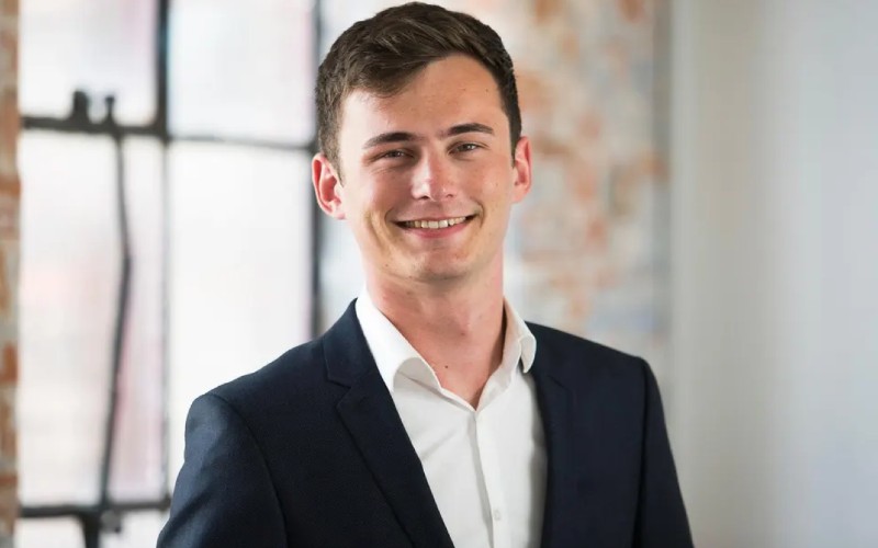 Lee McNeil, Tebex